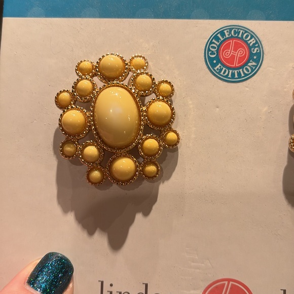 Lindsay Phillips Stacey yellow snaps for sandals - Picture 2 of 4
